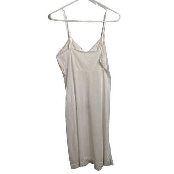 Vintage Vanity Fair Full Slip Womens 36 White Nylon Lace Adjustable Strap - Picture 2 of 6